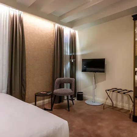 Acca Hotel-2